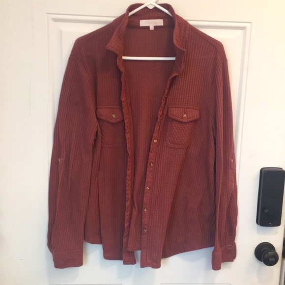 Eden & Olivia Tops - Eden & Olivia Waffle Maroon Button Up 1x Shirt